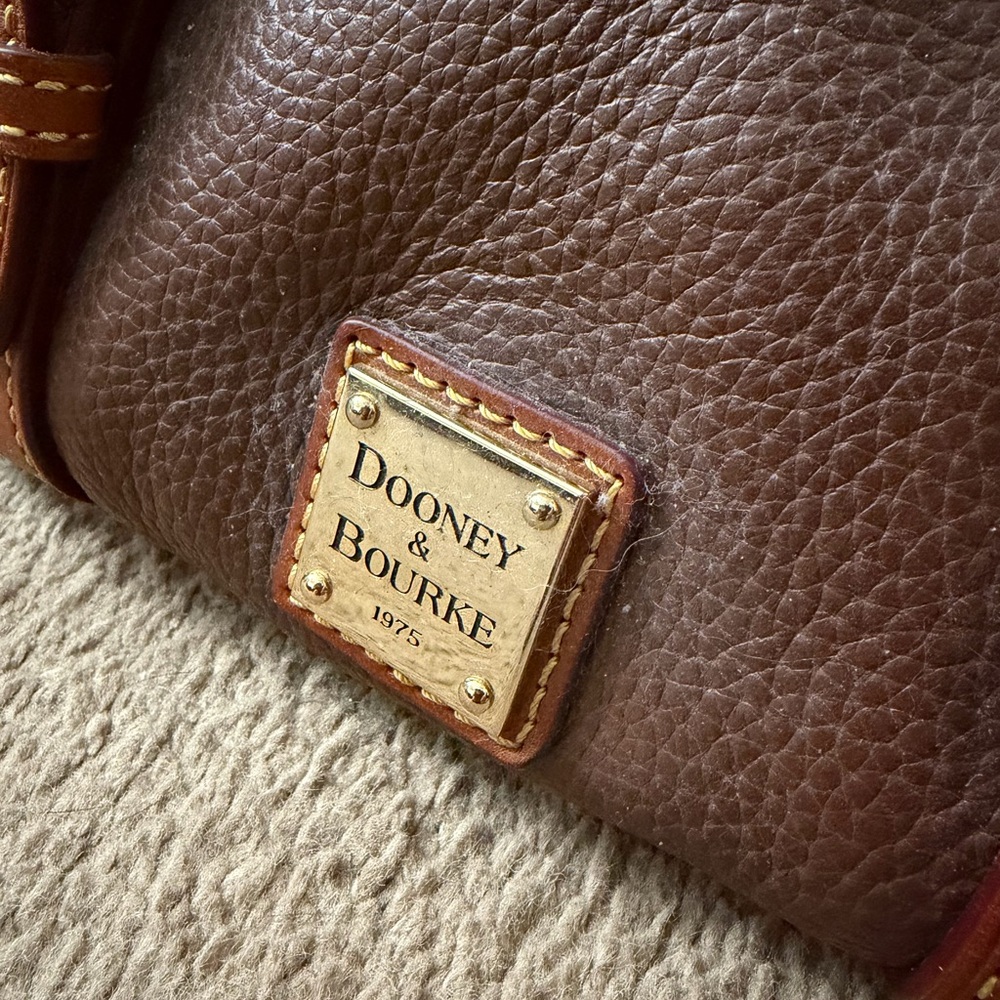 Dooney & Bourke Brown Pebble Leather Bristol Bag w/ Red Lining EUC!!! - Picture 2 of 12